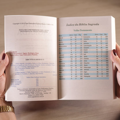 Bíblia Sagrada Mulher Virtuosa | ARC | Letra Maior | Harpa e Corinhos | Capa Brochura