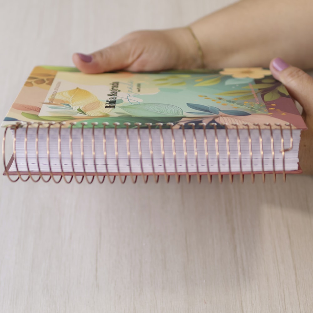 Bíblia Jornada Slim com Planner | NAA | Espaço Para Anotações | Capa Dura Espiral