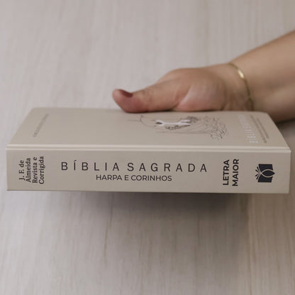 Bíblia Sagrada Jesus no Barco | ARC | Letra Maior | Harpa e Corinhos | Capa Dura