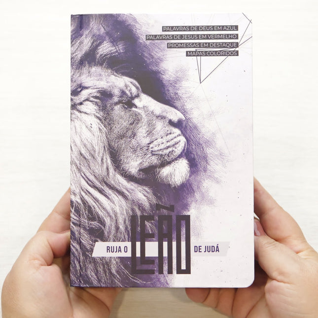 Bíblia Sagrada Leão Ruja | ARC | Letra Maior | Harpa e Corinhos | Capa Dura