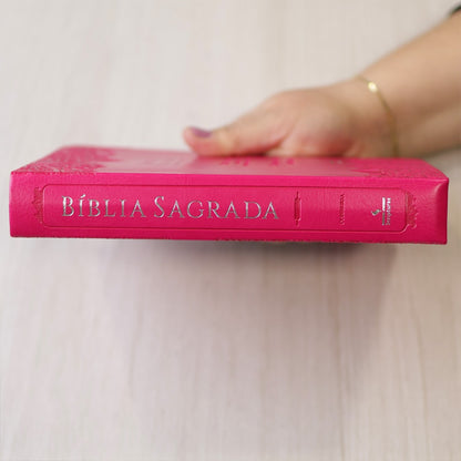 Bíblia Sagrada Harpa Celestial 774 | ERC | Letra Extra Gigante | Capa Pink Floral