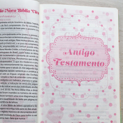 Bíblia da Garota Segundo o Coração de Deus | NBV | Capa Dura Felicidade