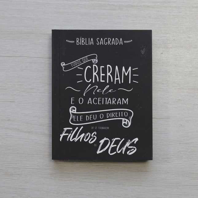 Bíblia Sagrada Média Creram Nele | ARC | Capa Brochura Preta