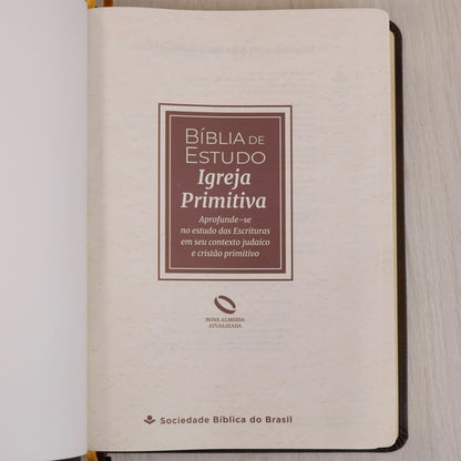 Bíblia de Estudo Igreja Primitiva | NAA | Capa Luxo Marrom
