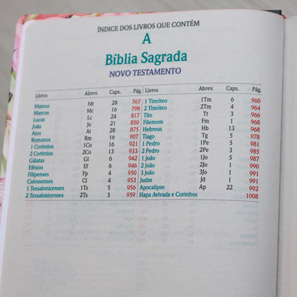 Bíblia Sagrada | ARC | Harpa Avivada e Corinhos | Jumbo | Capa Dura Preta com Flores