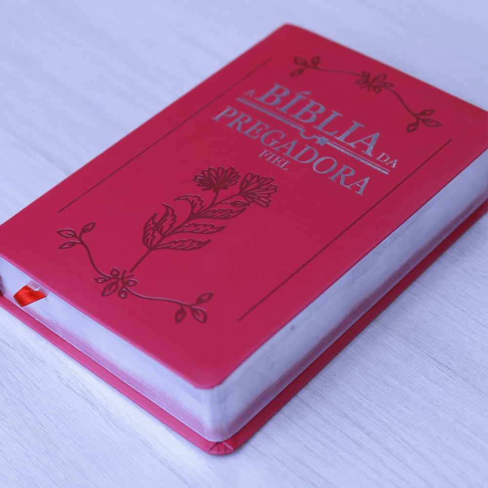 Bíblia da Pregadora Fiel | Full Color | ARC | Capa Luxo Vermelha