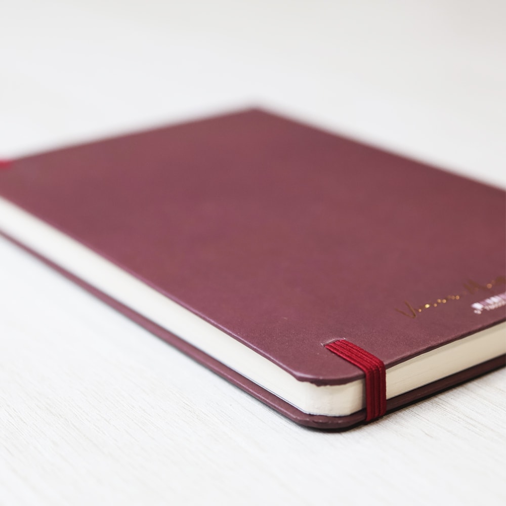 Moleskine | Devocional Mulheres  | Marrom | Viviane Martinello