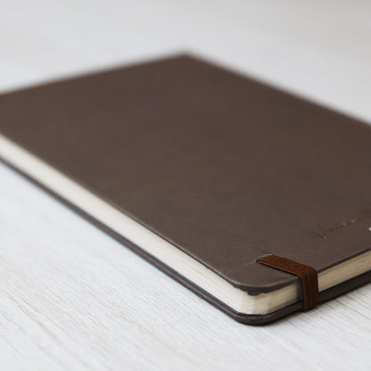 Moleskine | Criando Raízes | Bronze | Viviane Martinello