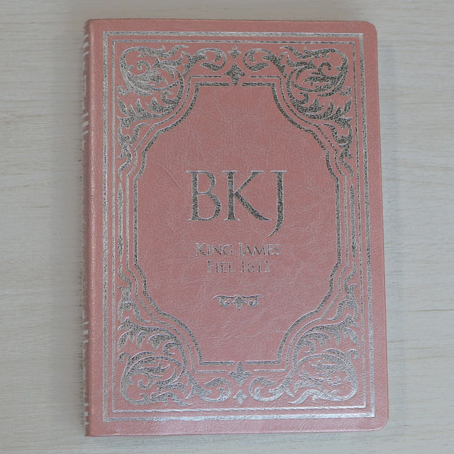 Bíblia King James Fiel 1611 | Extra Gigante | Capa Luxo Rosê