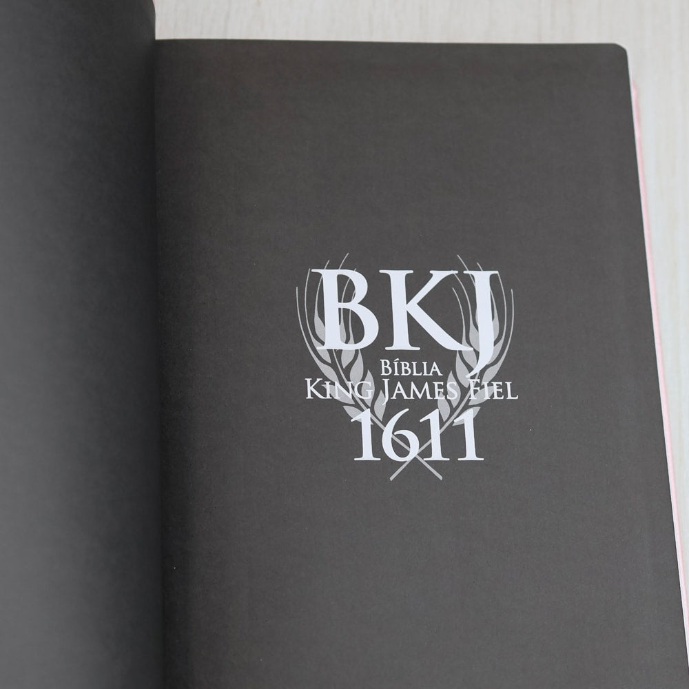 Bíblia King James Fiel 1611 | Extra Gigante | Capa Luxo Rosê