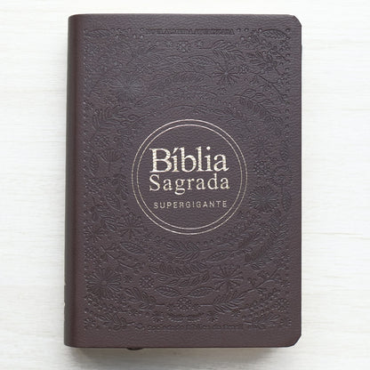 Bíblia Sagrada | Letra Supergigante | NAA | Capa Luxo Vinho Folha