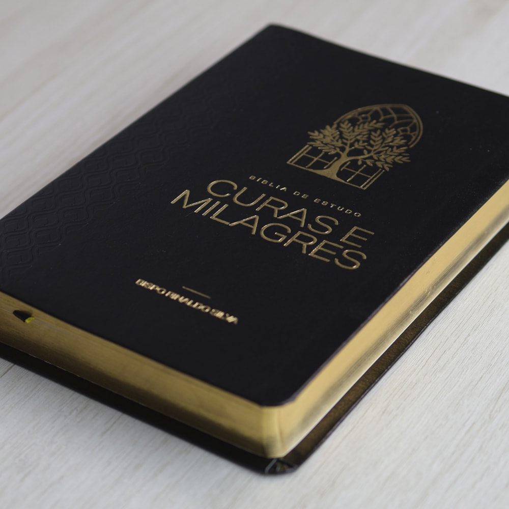 Bíblia de Estudo Cura e Milagres | KJA | Capa Luxo Nobre Preta