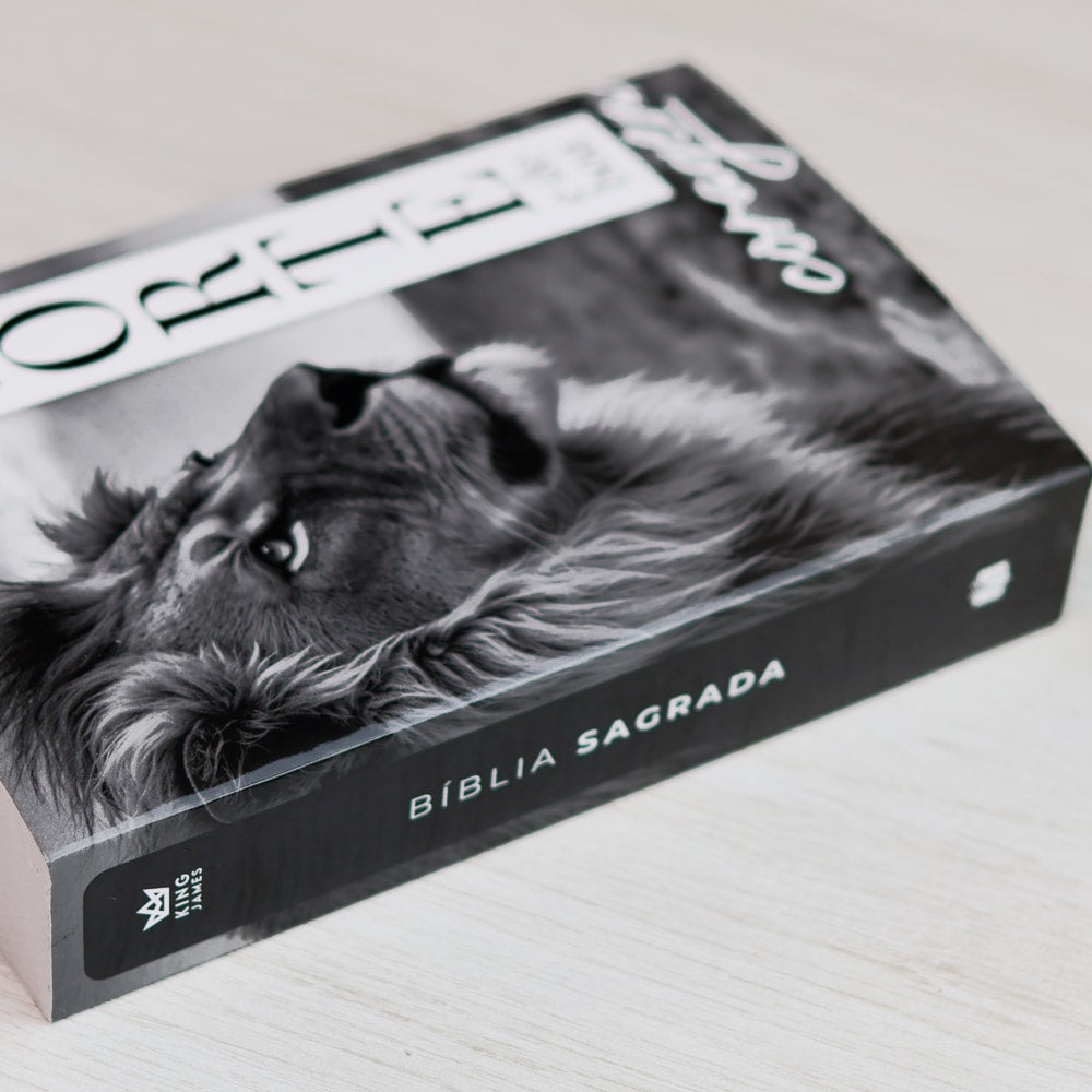 Bíblia Sagrada Se Forte e de Boa Coragem | King James |  Letra Normal | Capa Brochura