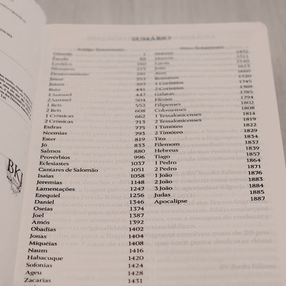Bíblia King James 1611 | Letra Hipergigante | Capa Luxo Marrom