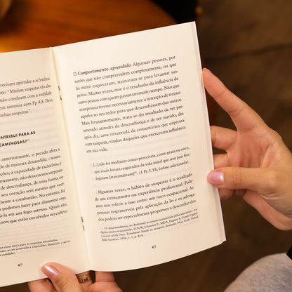 Desconfiança | Lou Priolo