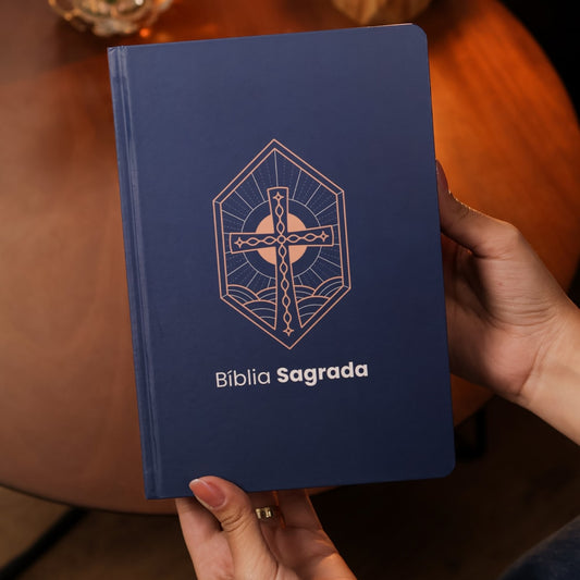 Bíblia Sagrada Cruz Vitral | KJA  | Letra Maior | Capa Dura