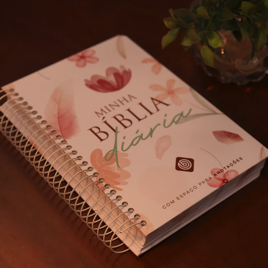 Minha Bíblia Diária Flores | NVI | Com Espaços Para Anotações | Capa Dura