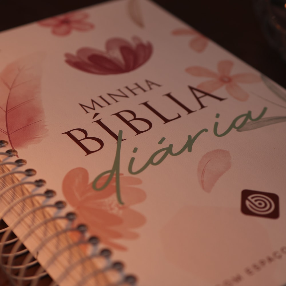 Minha Bíblia Diária Flores | NVI | Com Espaços Para Anotações | Capa Dura