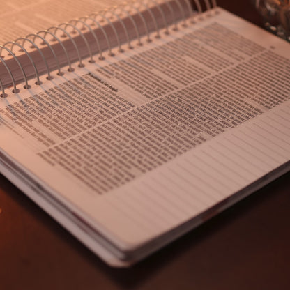 Minha Bíblia Diária Tulipa | NVI | Com Espaços Para Anotações | Capa Dura