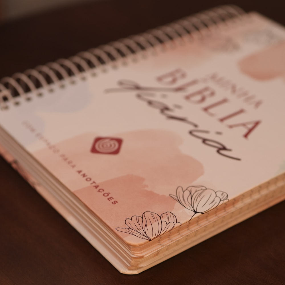 Minha Bíblia Diária Tinta Água | NVI | Com Espaços Para Anotações | Capa Dura