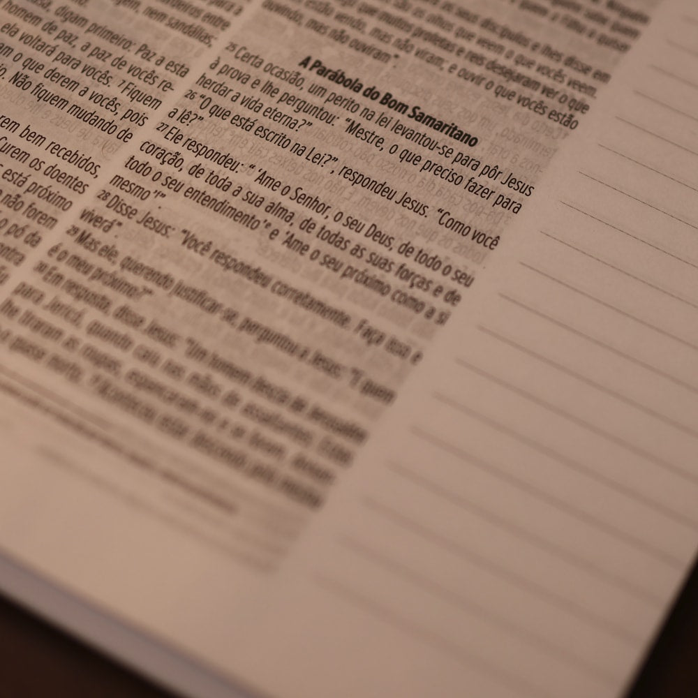 Minha Bíblia Diária Tinta Água | NVI | Com Espaços Para Anotações | Capa Dura