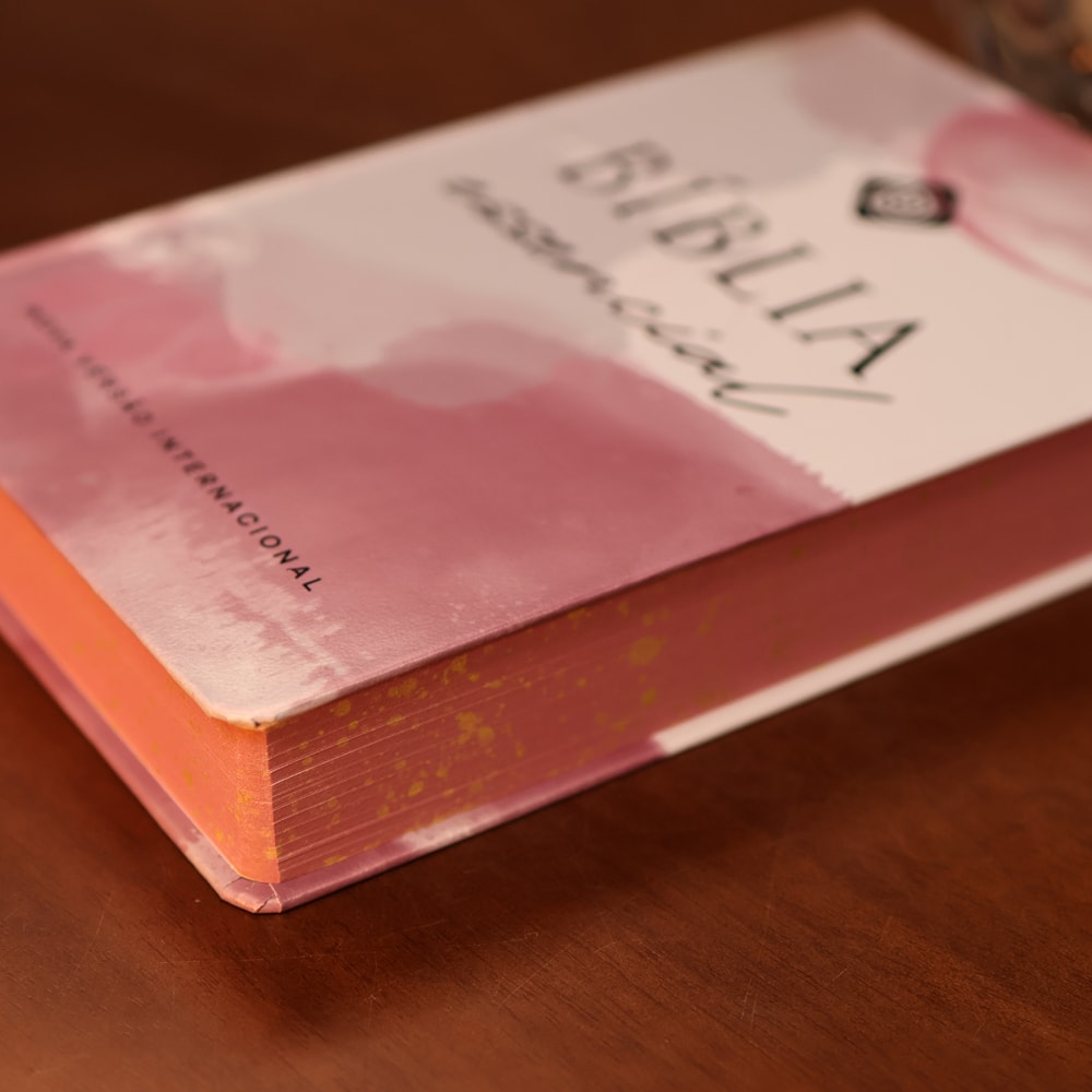 Bíblia Essencial Rosa | NVI | Capa Dura