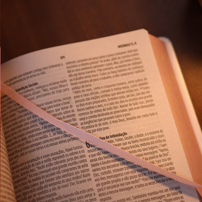 Bíblia Essencial Rosa | NVI | Capa Dura