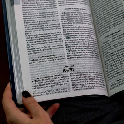 Bíblia Trindade | ARA | Letra Grande | Capa Couro Sintético Azul