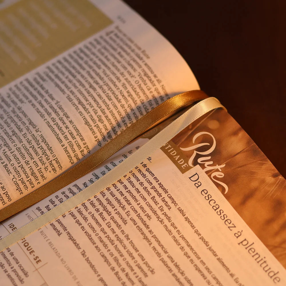 Bíblia de Estudo Para Toda Mulher | NVT | Capa Azul