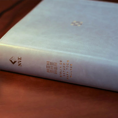 Bíblia de Estudo Para Toda Mulher | NVT | Capa Azul