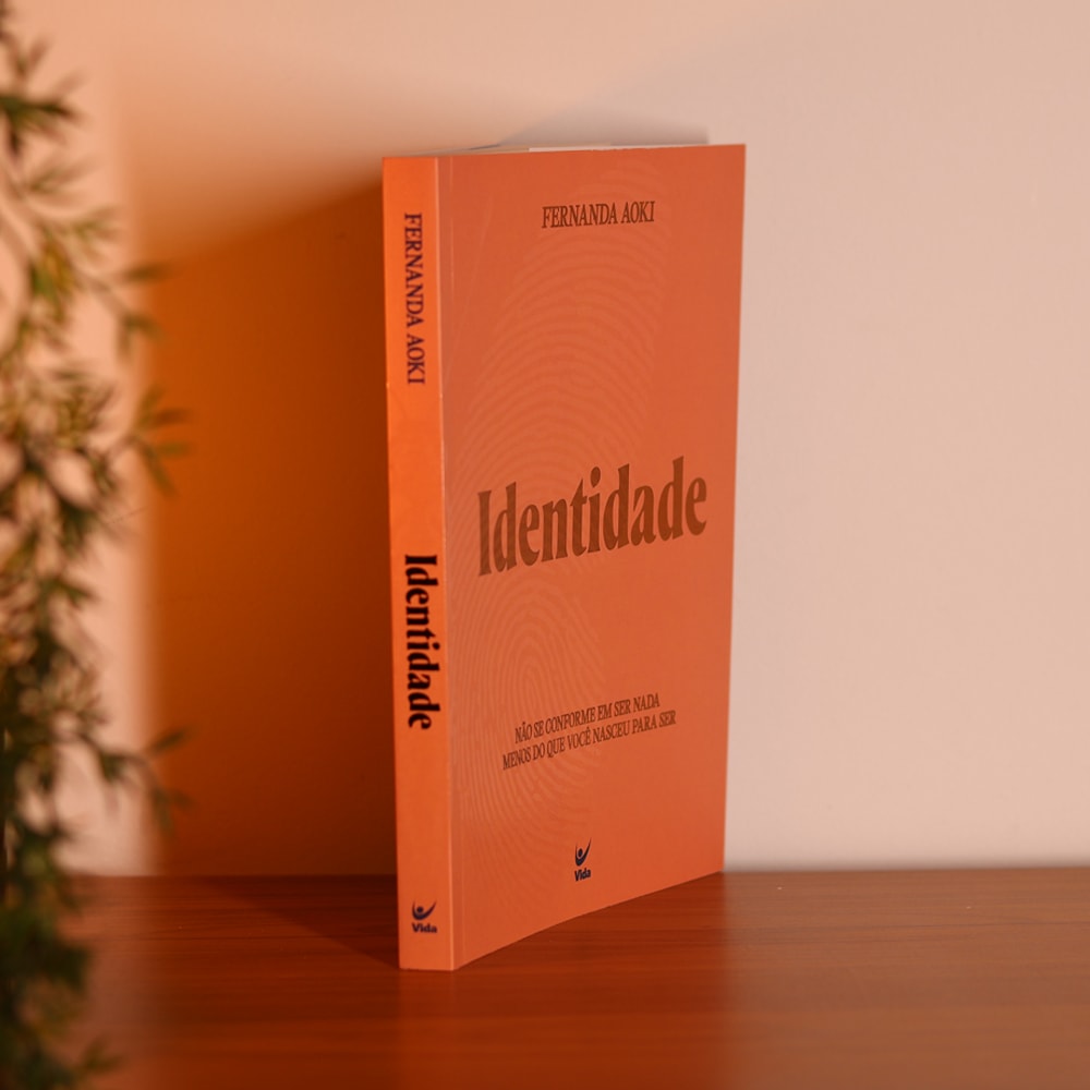 Identidade | Fernanda Aoki