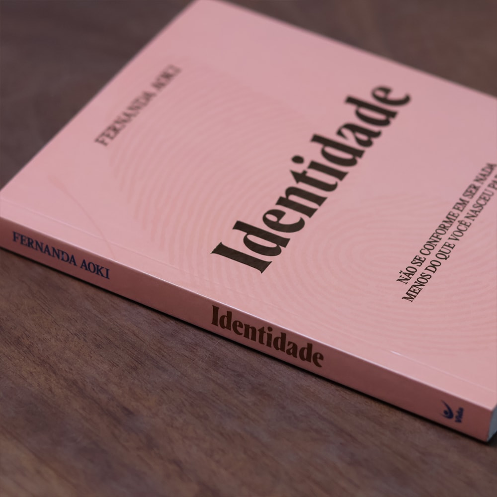 Identidade | Fernanda Aoki