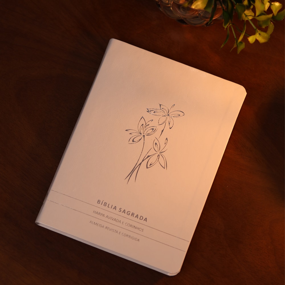 Bíblia Slim | Letra Normal | ARC | C/ Harpa e Corinhos | Capa Premium Luxo Flores Branca