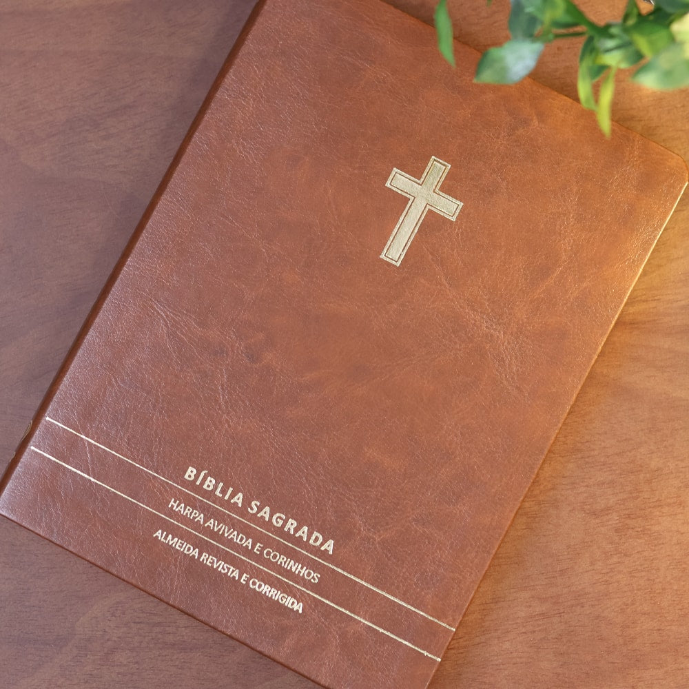 Bíblia Slim | Letra Normal | ARC | C/ Harpa e Corinhos | Capa Premium Luxo Cruz Marrom