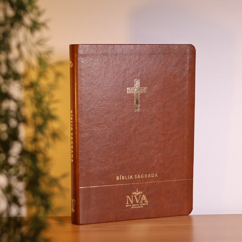Bíblia Slim | Letra Normal | NVA | Capa Premium Luxo Cruz Marrom