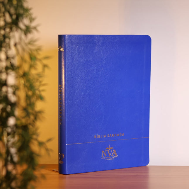 Bíblia Slim | Letra Normal | NVA | Capa Premium Luxo Minimalista Azul