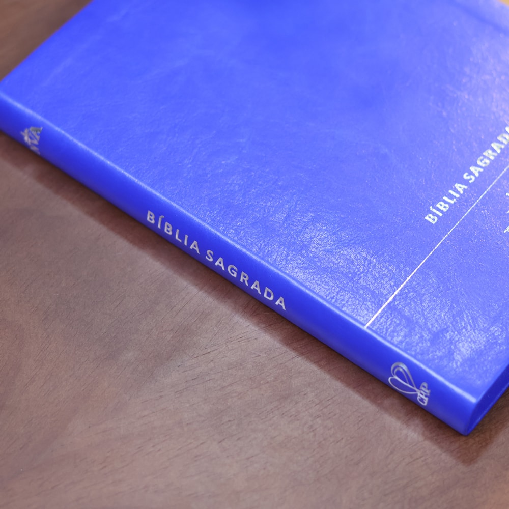Bíblia Slim | Letra Normal | NVA | Capa Premium Luxo Minimalista Azul