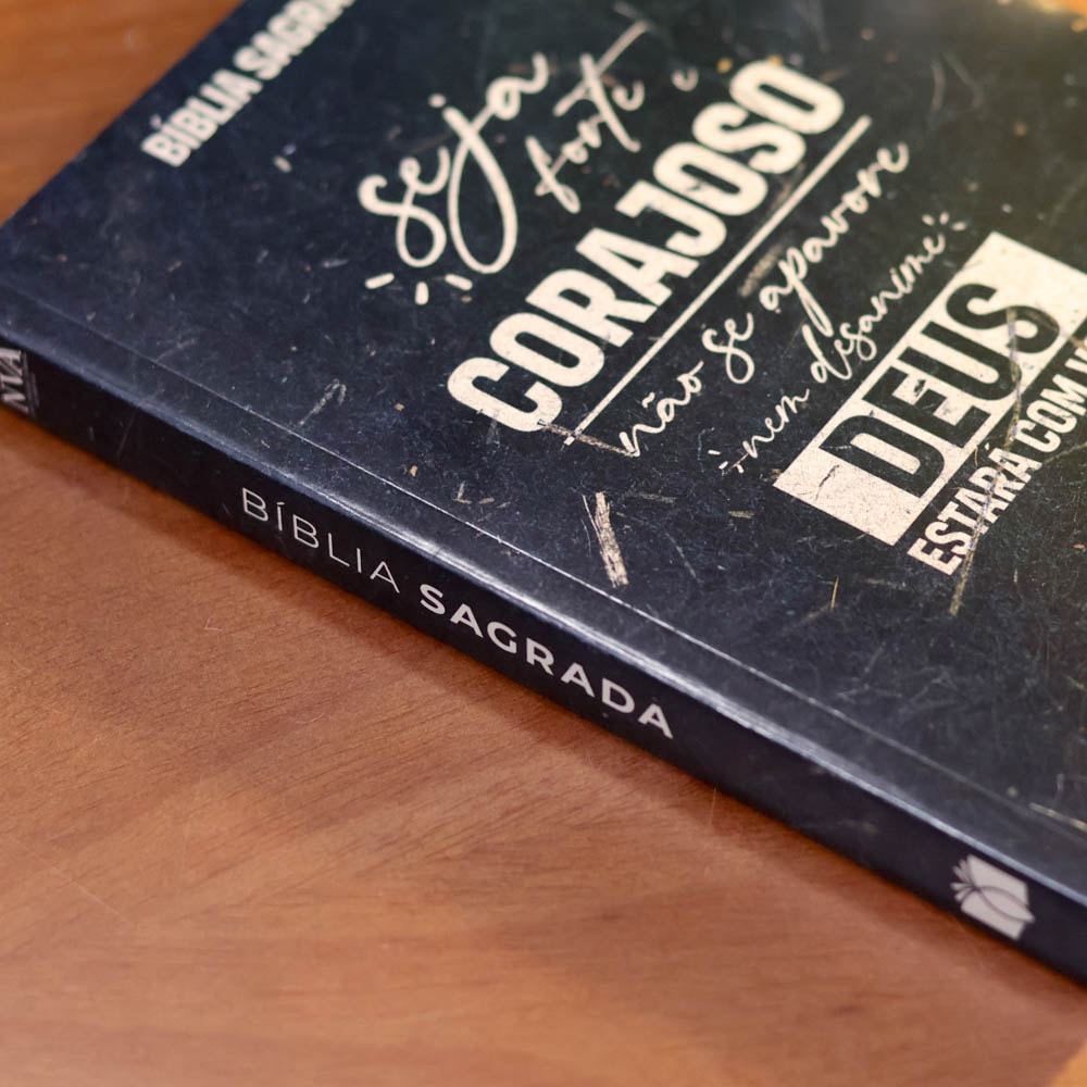 Bíblia Sagrada Seja Forte e Corajoso | NVA | Capa Brochura