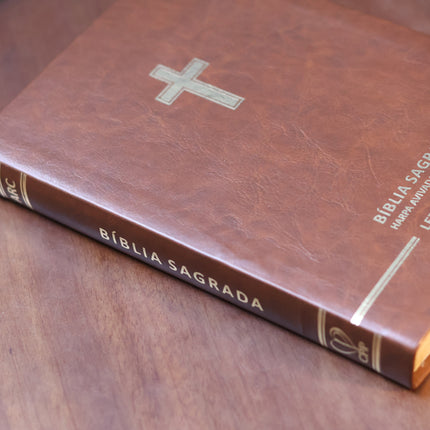 Bíblia Sagrada | Letra Gigante | ARC | Harpa Avivada e Corinhos | Capa Premium Luxo Cruz Marrom