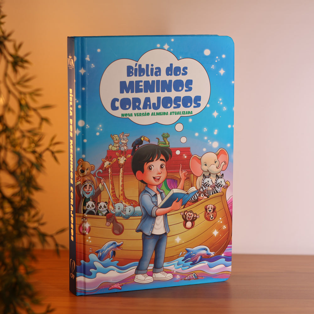 Bíblia dos Meninos Corajosos | NVA | Harpa Avivada e Corinhos | Capa Dura Azul