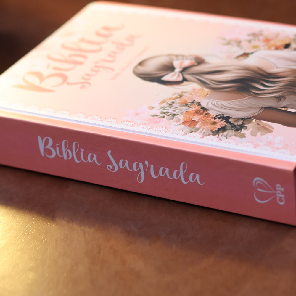 Bíblia Sagrada Menina Com Rendas | ARC | Letra Gigante | Harpa Avivada e Corinhos | Capa Dura