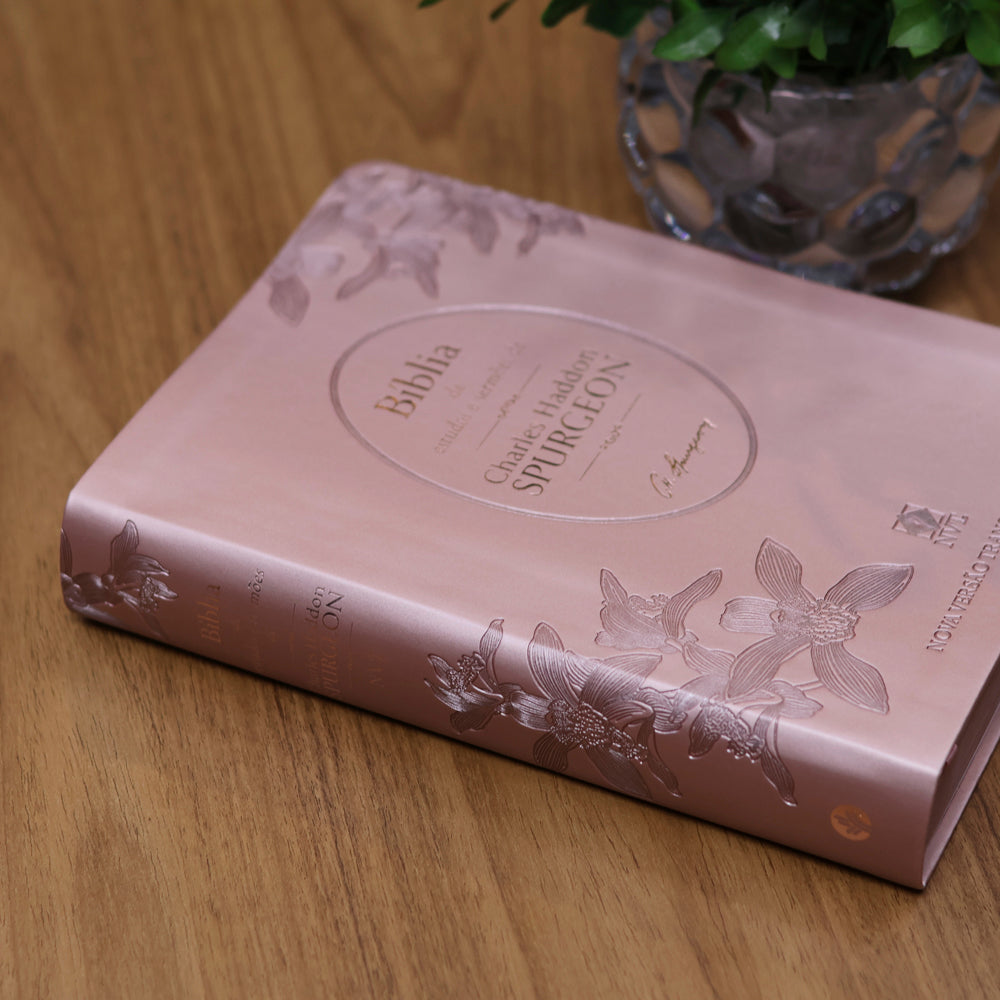 Bíblia de Estudos e Sermões de C. H. Spurgeon | NVT | Capa Rosé