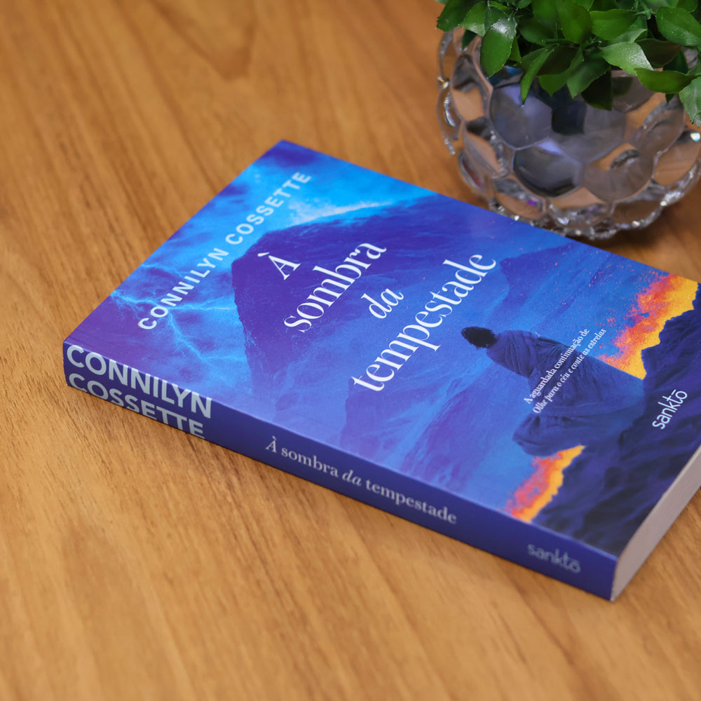 À Sombra da Tempestade | Connilyn Cossette