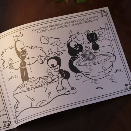 Livro Vamos Colorir | Férias | Smilinguido