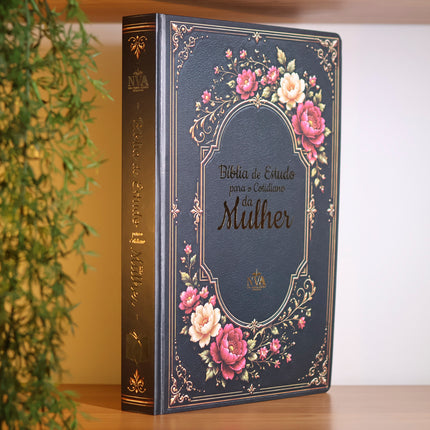 Bíblia de Estudo Para o Cotidiano da Mulher | NVA | Full Collor | Capa Dura Preta Com Dálias