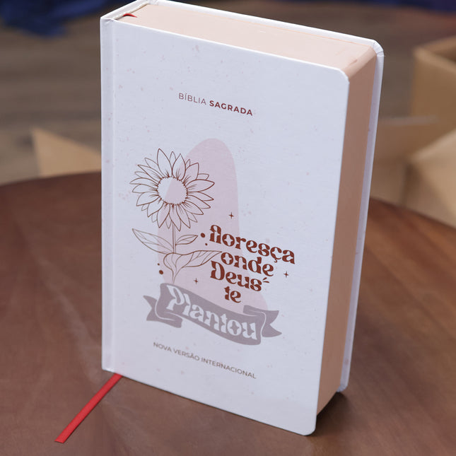 Bíblia Sagrada Floresça | NVI | Letra Maior | Capa Dura