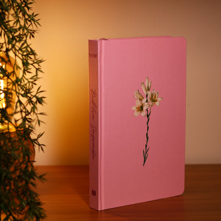 Bíblia Sagrada Lírios | NVI | Letra Maior | Capa Dura Rosa