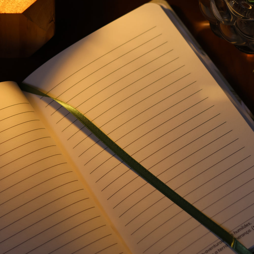 Caderno Moleskine Verde | Com Pauta | Lírios