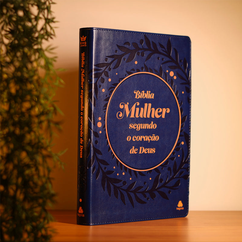 Bíblia Mulher Segundo o Coração de Deus | King James | Capa Azul