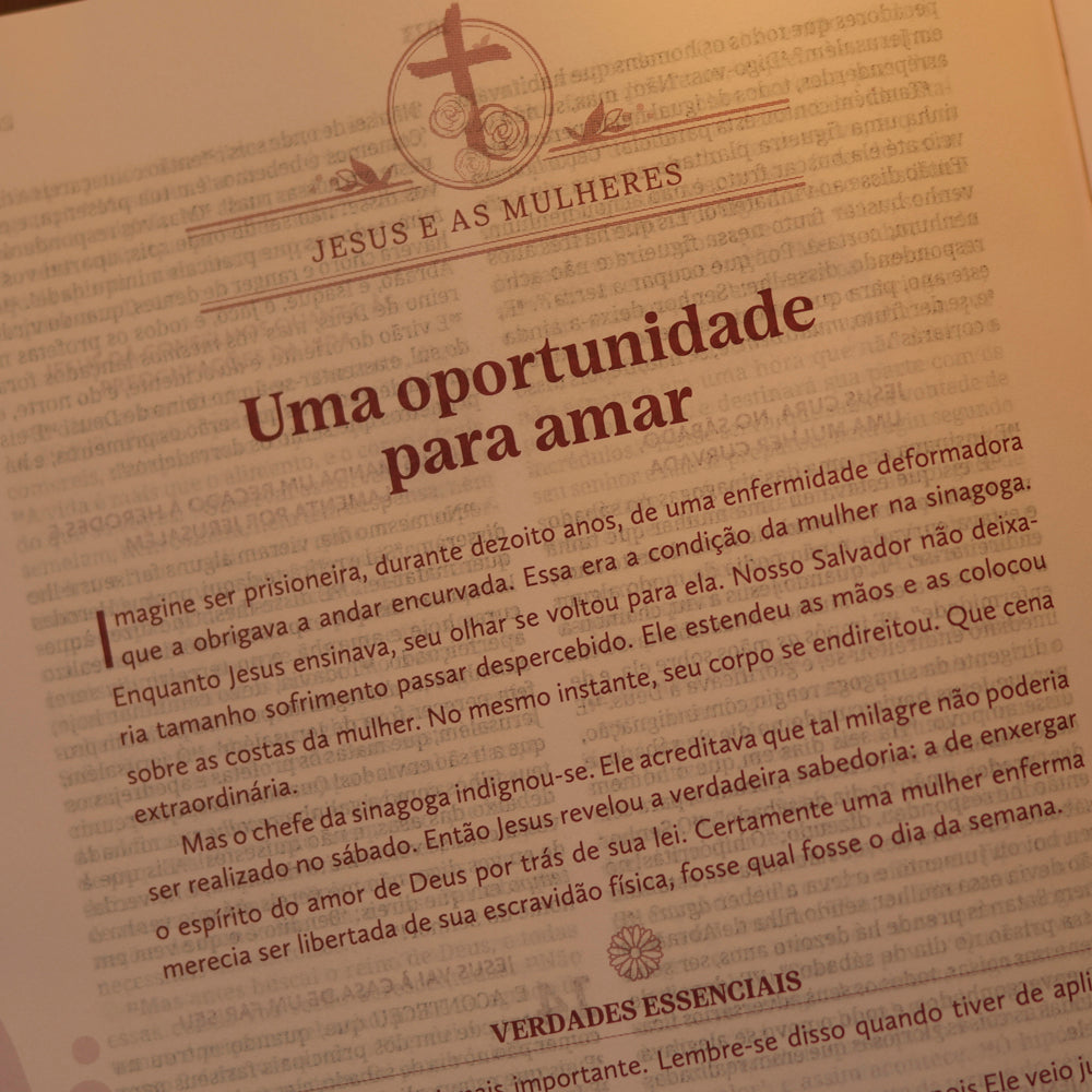 Bíblia Mulher Segundo o Coração de Deus | King James | Capa Marrom